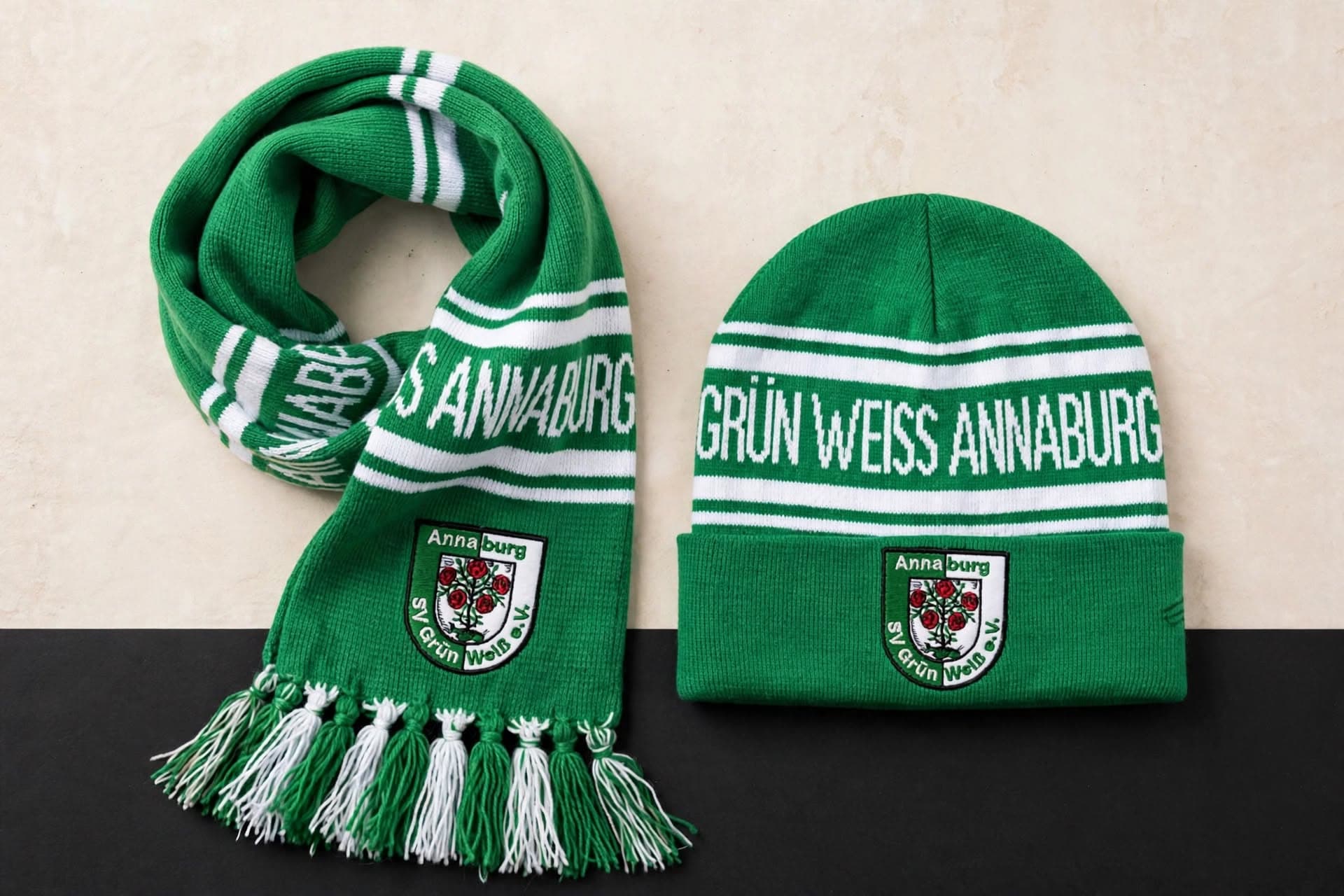 Grün-Weiss Annaburg beanie and scarf set